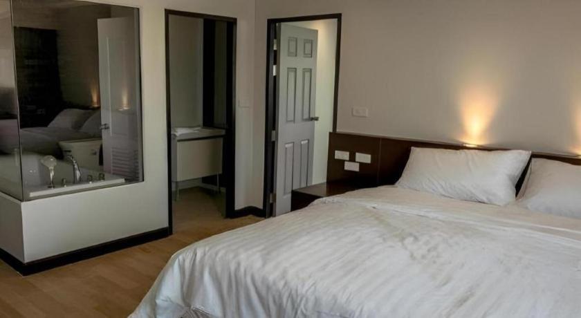 Eurotel Hotel Канчанабури Екстериор снимка